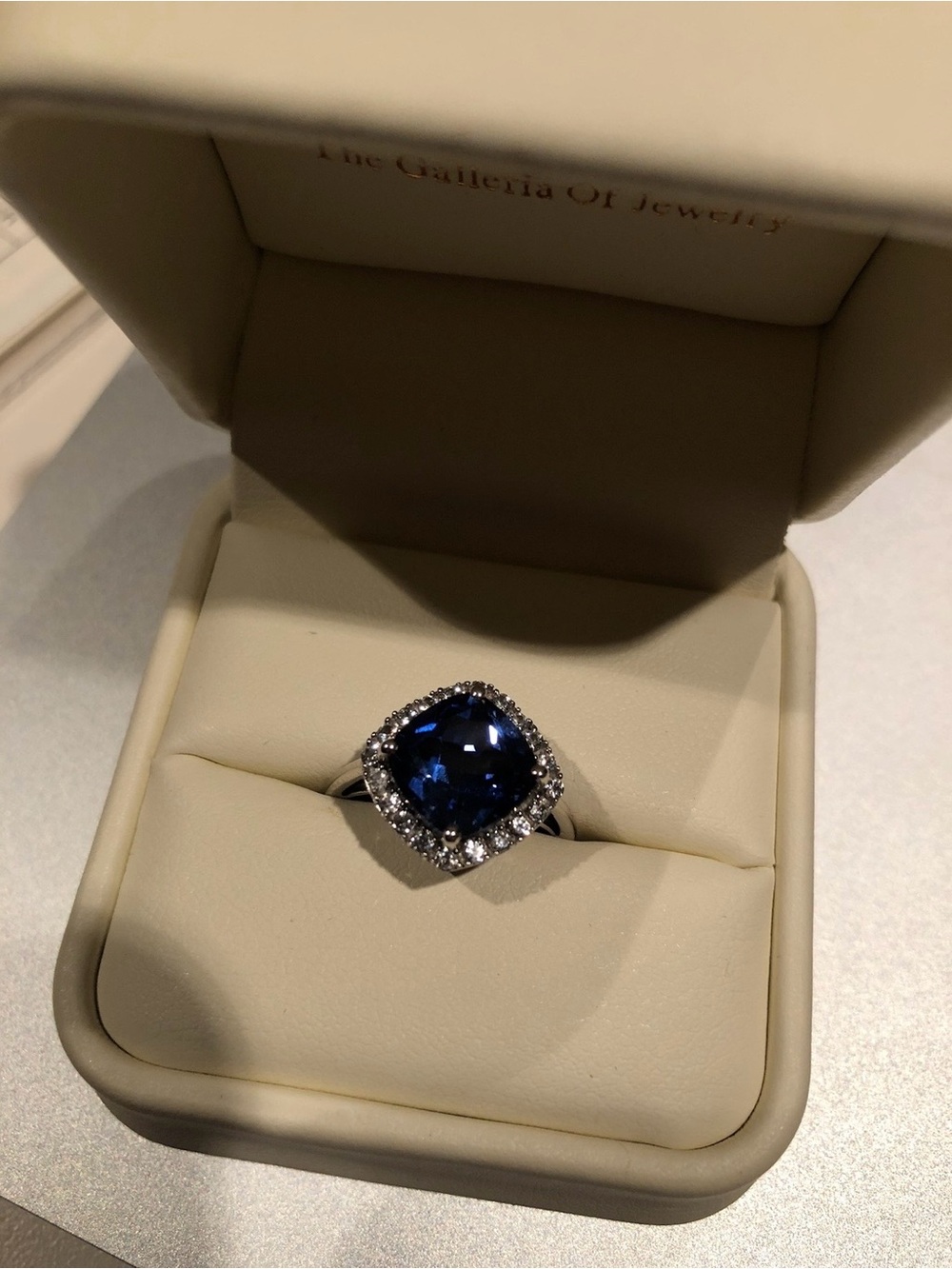 Jared Blue Lab-Created 10k White-Gold Sapphire Ring with white Sapphires size 7